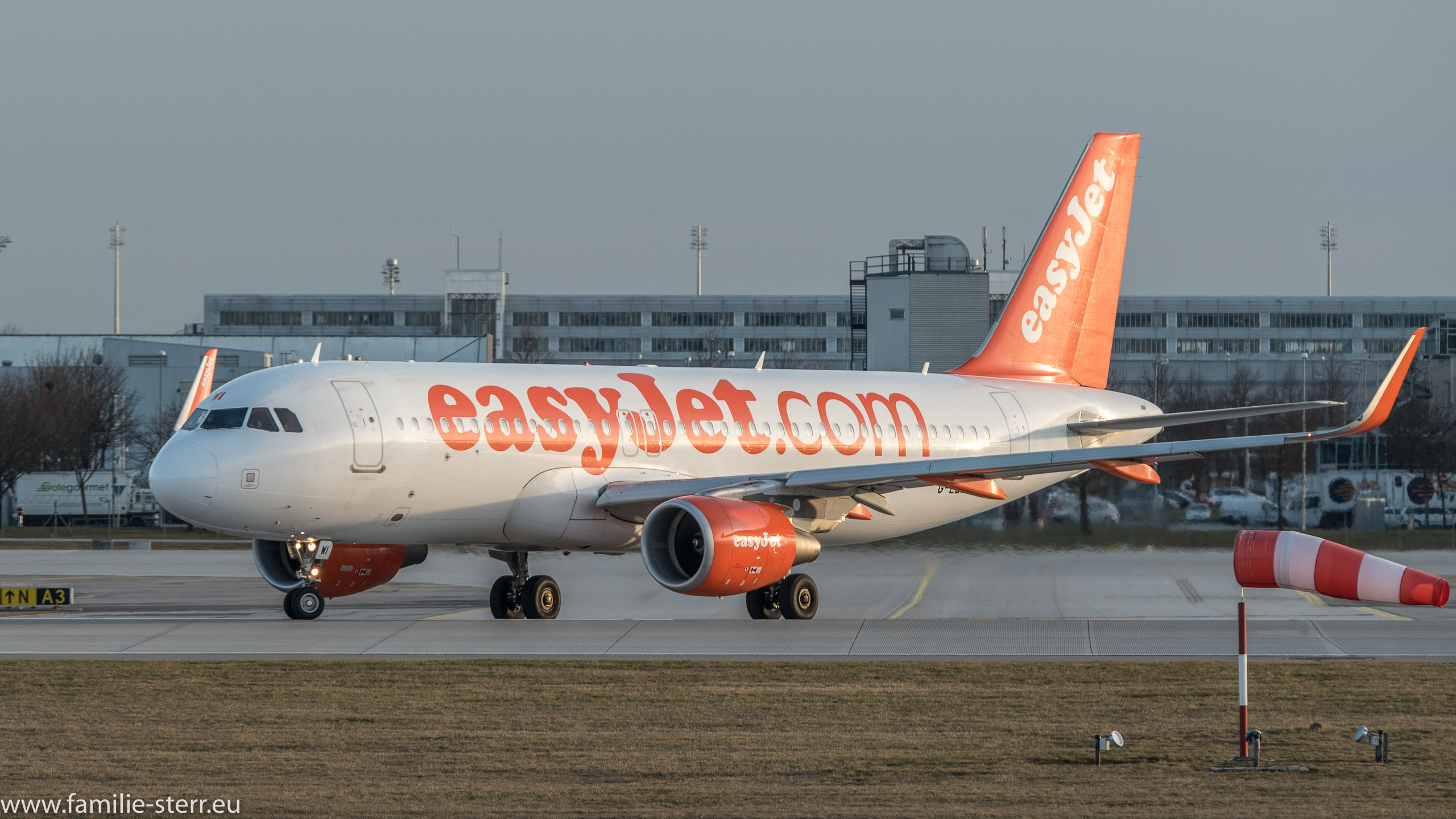 G-EZWI